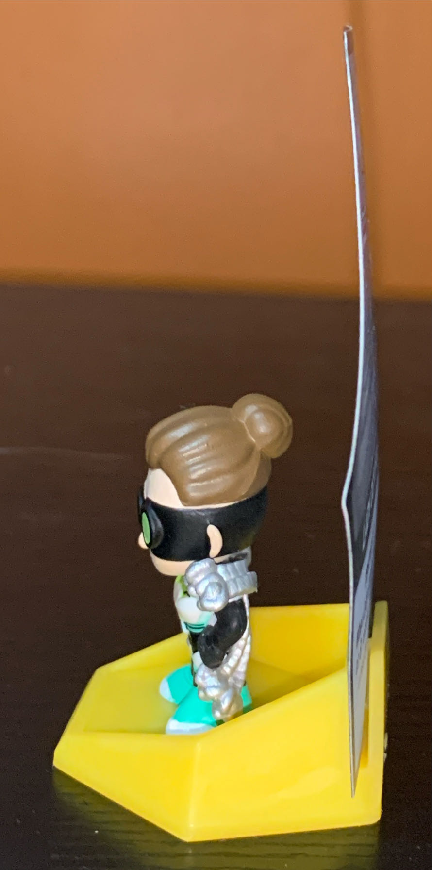 #22/30: Lady Octopus  vinyl figure collectible - Main Image 2