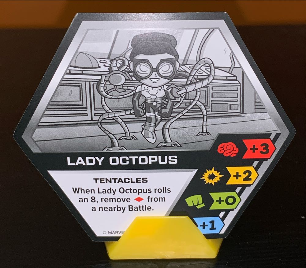 #22/30: Lady Octopus  vinyl figure collectible - Main Image 3
