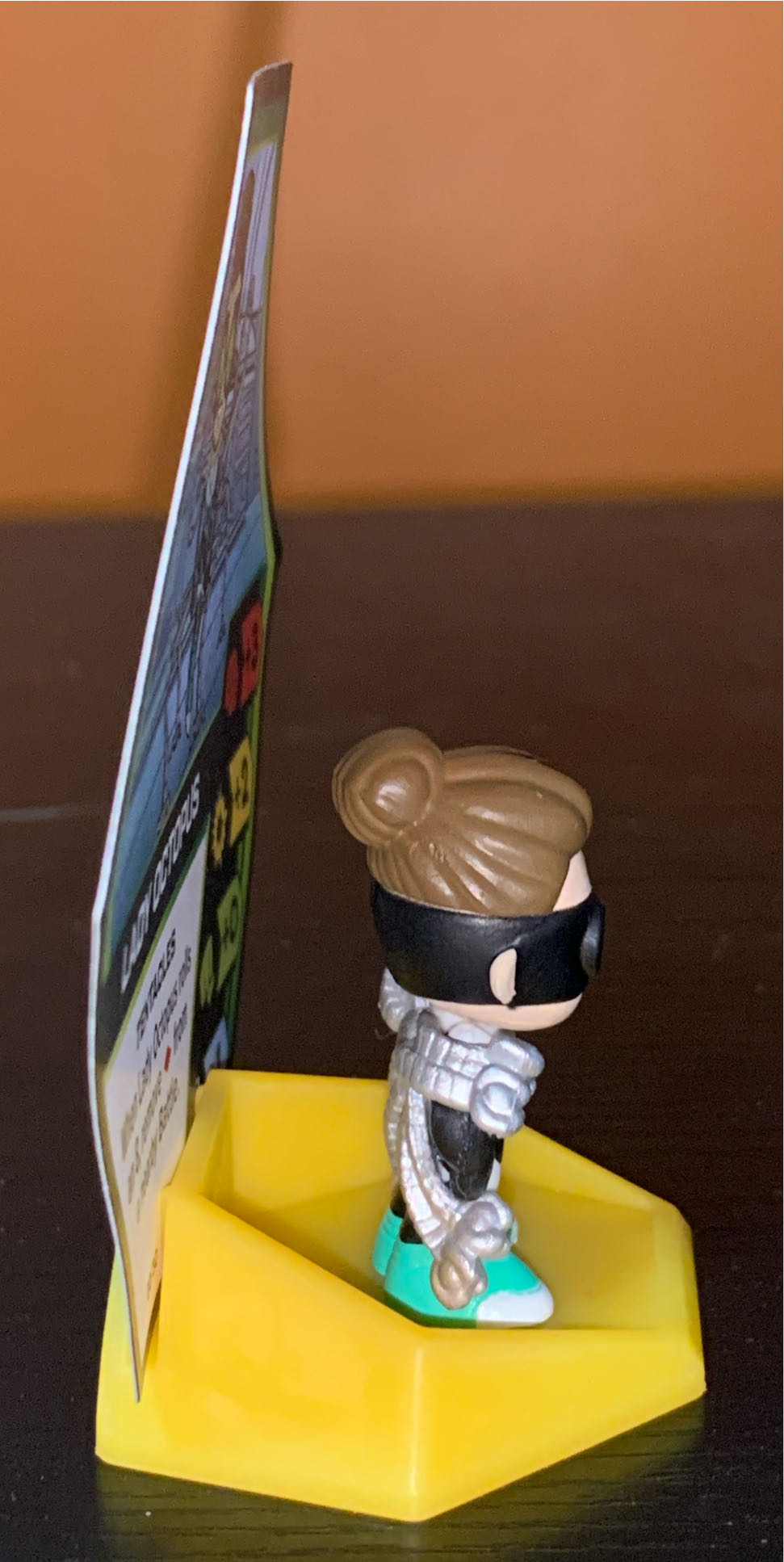 #22/30: Lady Octopus  vinyl figure collectible - Main Image 4