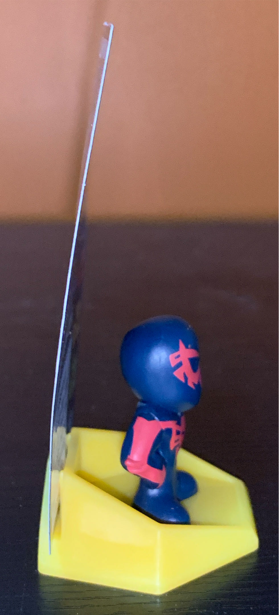 #23/30: Spider-Man 2099  vinyl figure collectible - Main Image 4