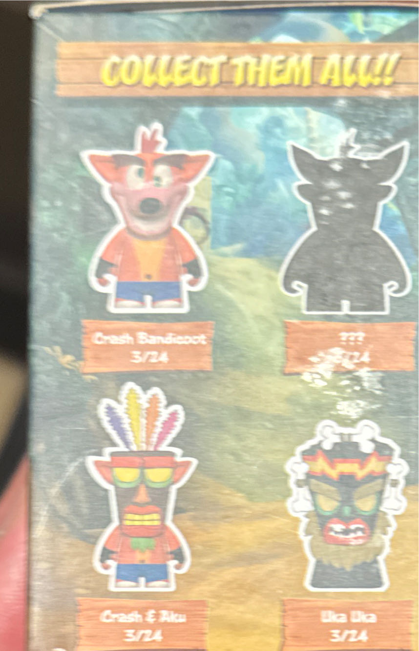 Kidrobot X Crash Bandicoot Vinyl Mini Figure  vinyl figure collectible [Barcode 883975152994] - Main Image 3