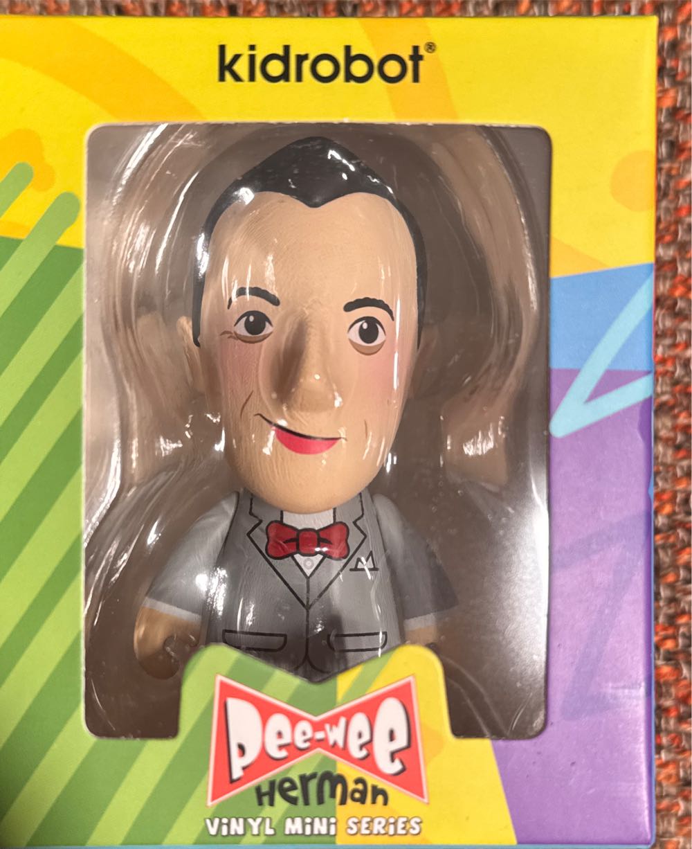 Kidrobot X Pee-Wee Herman Vinyl Mini Figure Pee-Wee Side Smile  vinyl figure collectible [Barcode 883975184698] - Main Image 2