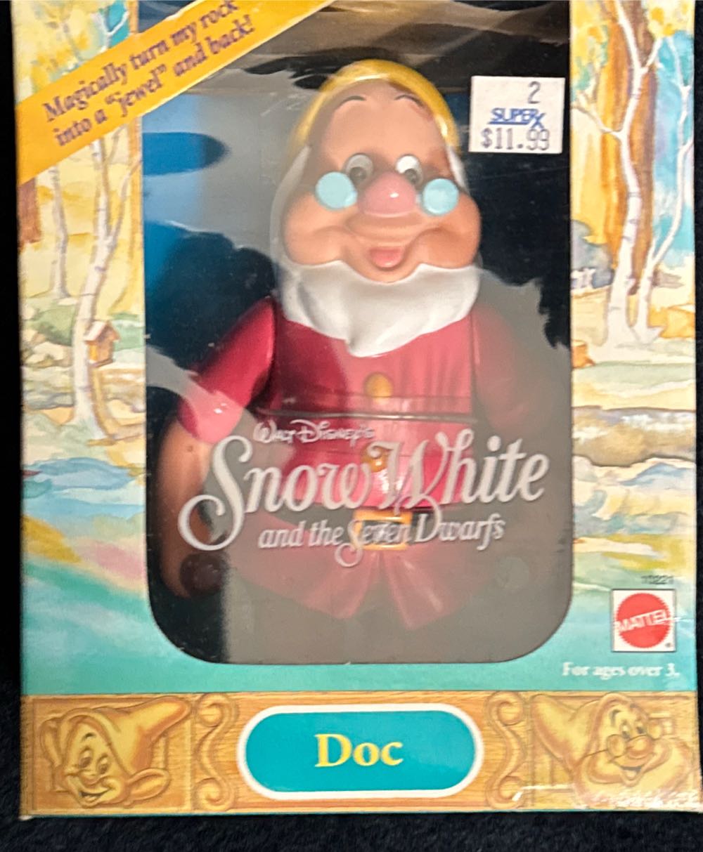 Pop Mart Mega Royal Molly 400% Snow White