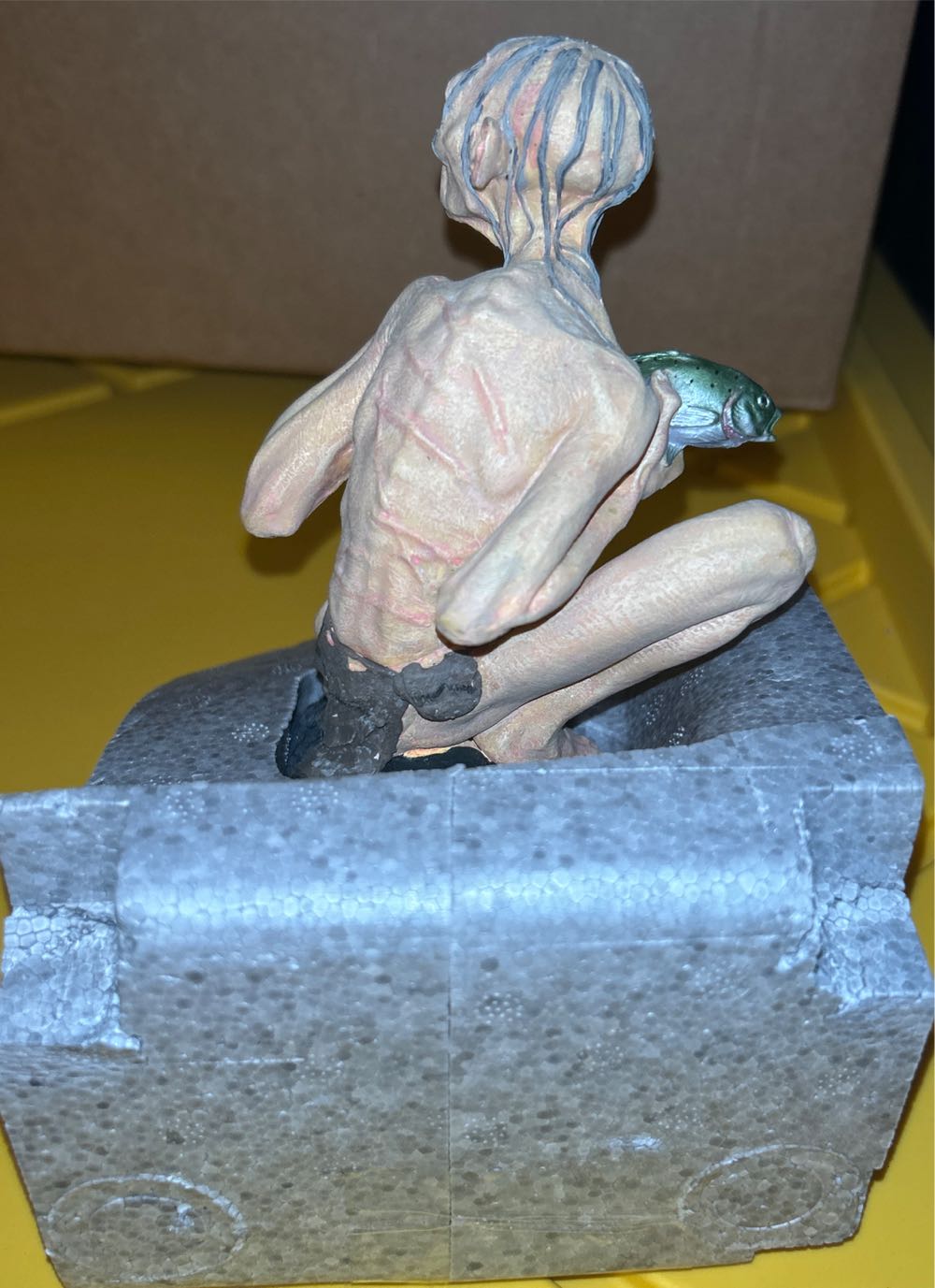 Weta Workshop: The Lord Of The Rings: The Two Towers: Smeagol Figurine - The Lord of the Rings vinyl figure collectible - Main Image 3