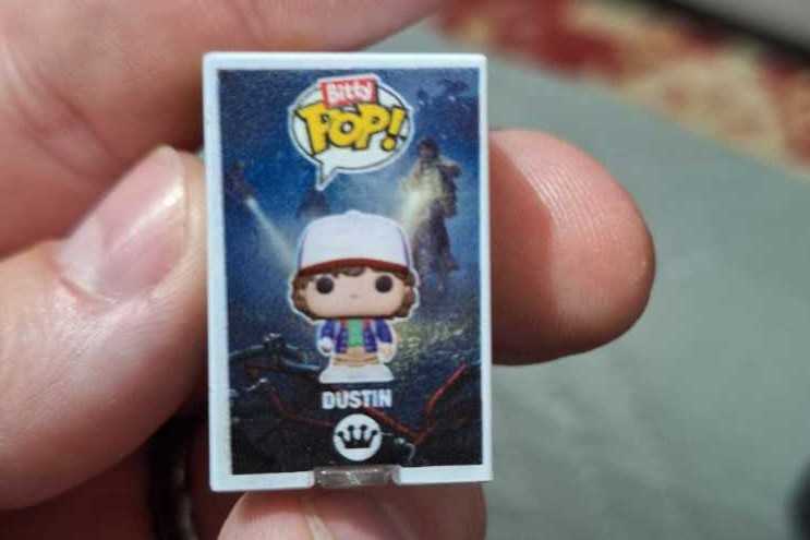 Stranger Things: Dustin - Stranger Things vinyl figure collectible - Main Image 3