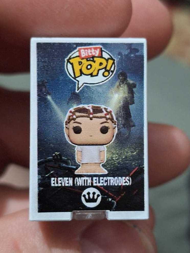 Stranger Things: Eleven With Electrodes - Stranger Things vinyl figure collectible - Main Image 3