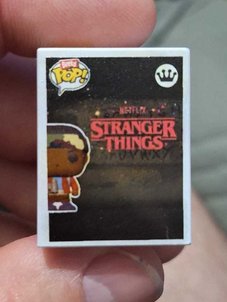 Stranger Things: Lucas - Stranger Things vinyl figure collectible - Main Image 2