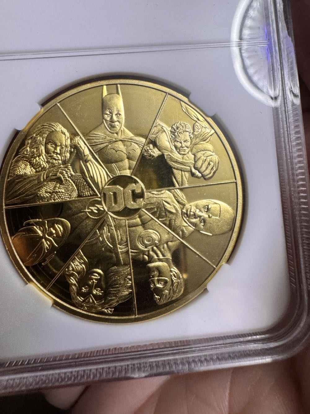 Dc Fandom, Gold Tone, Commemorative Coin  vinyl figure collectible - Main Image 2
