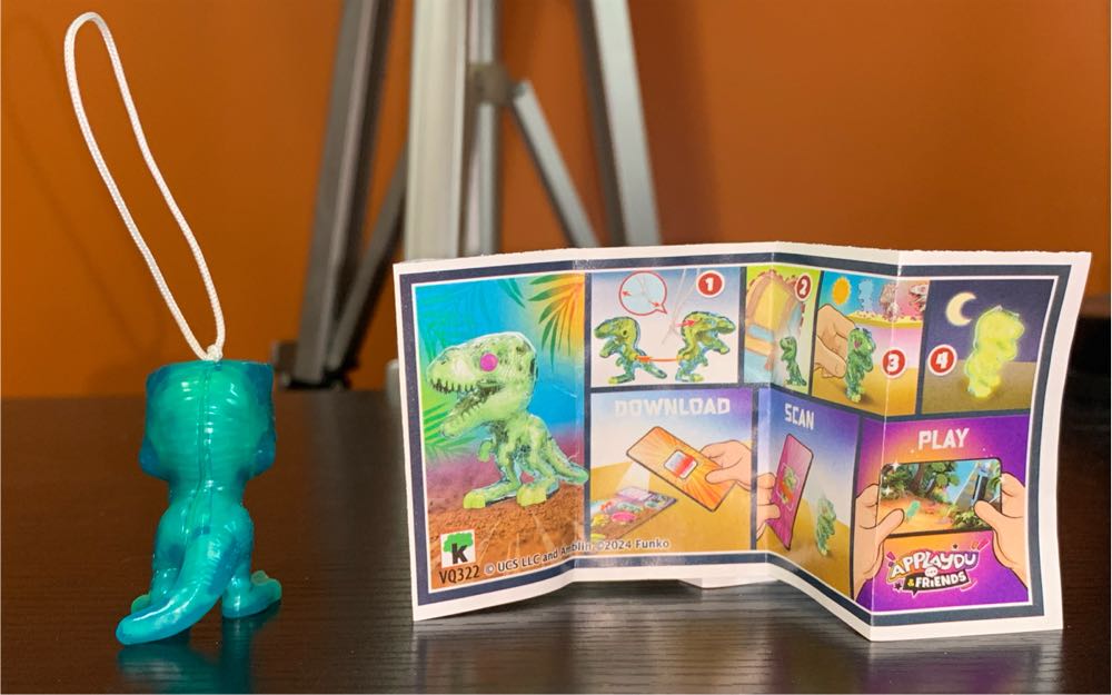 T-Rex Skeleton (Hangable) - Jurassic World vinyl figure collectible - Main Image 3