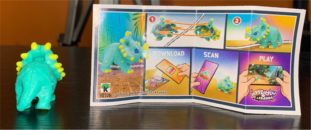 Chasmosaurus (Cable Decorations) - Jurassic World vinyl figure collectible - Main Image 3