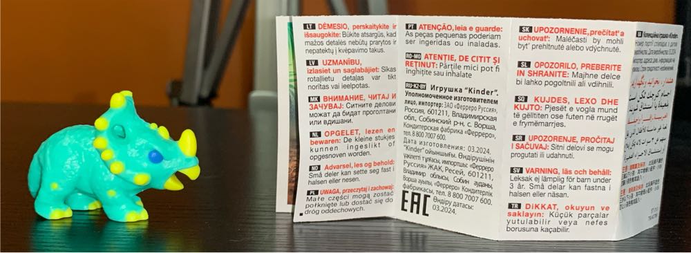 Chasmosaurus (Cable Decorations) - Jurassic World vinyl figure collectible - Main Image 4