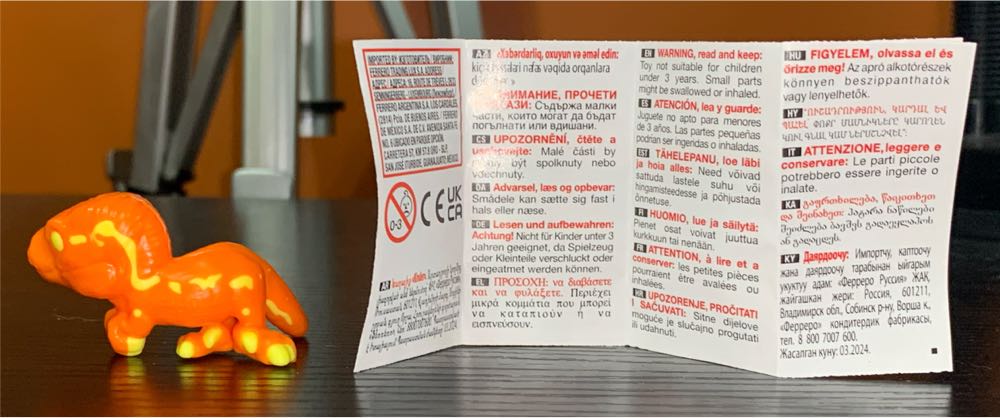 Plateosaurus (Smartphone Holders) - Jurassic World vinyl figure collectible - Main Image 2