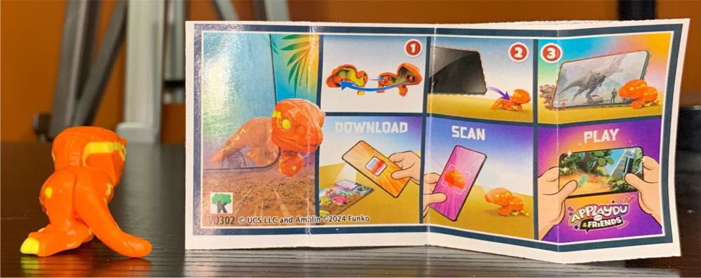 Plateosaurus (Smartphone Holders) - Jurassic World vinyl figure collectible - Main Image 3