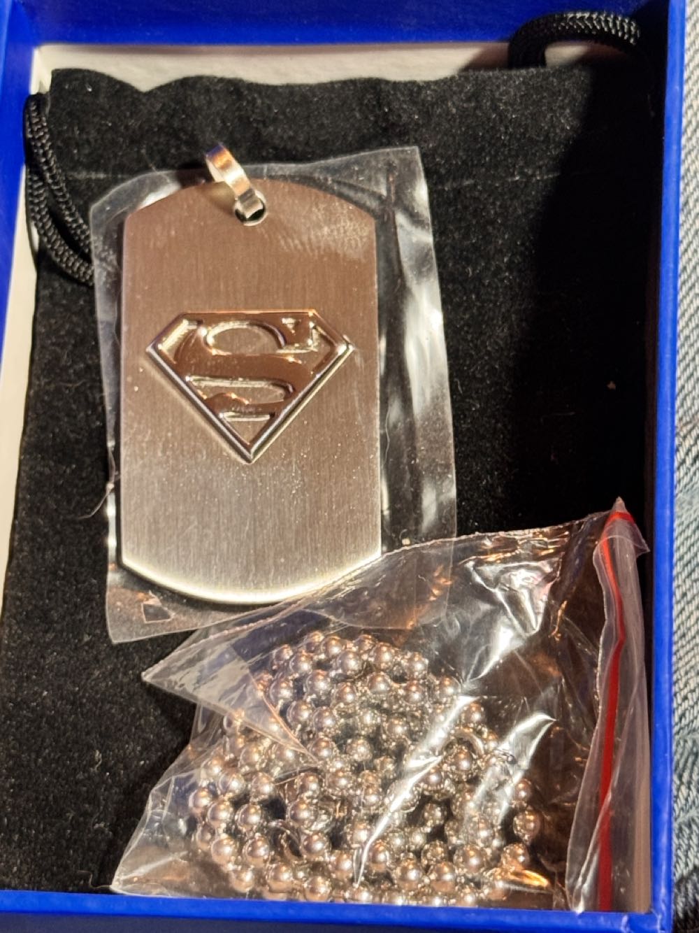 Superman Embossed Dogtag  vinyl figure collectible - Main Image 2