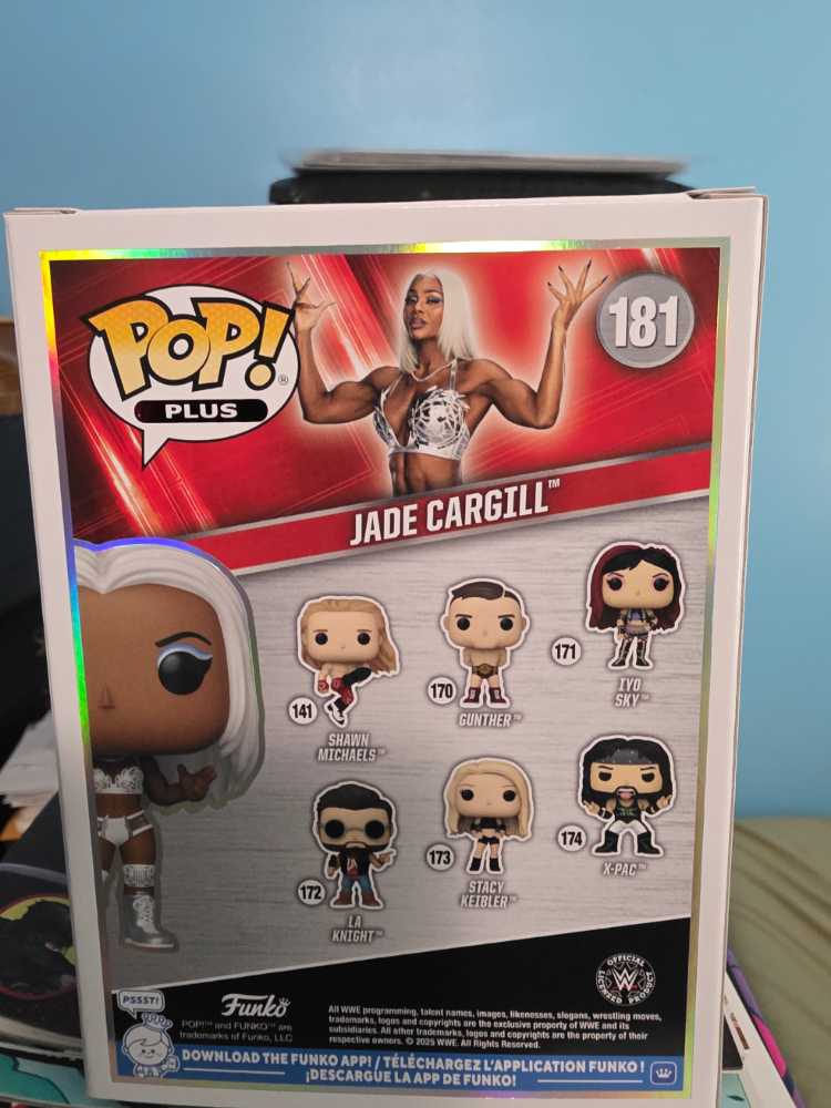 Invisible Woman - Fantastic Four vinyl figure collectible [Barcode 889698853590] - Main Image 4