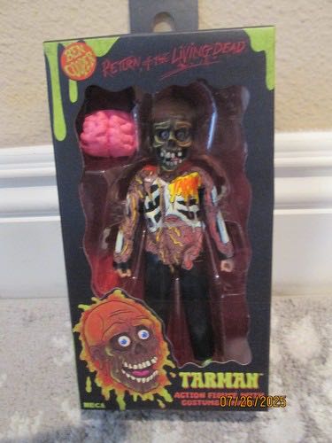 JW CT EE Captivz Build N Battle Dinos 3 Pack Dinosaurs In Slime