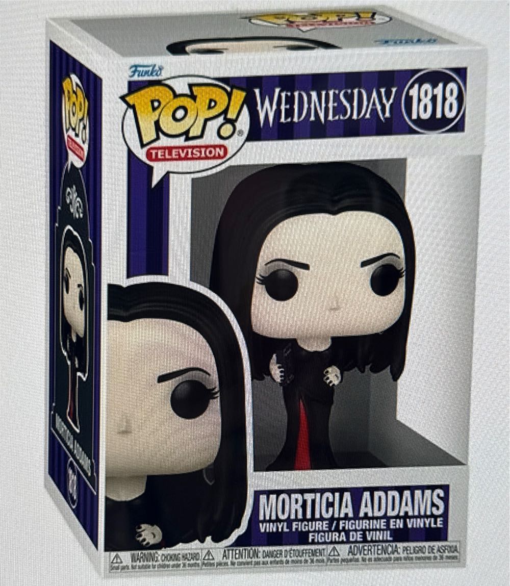 Morticia Addams  vinyl figure collectible - Main Image 2