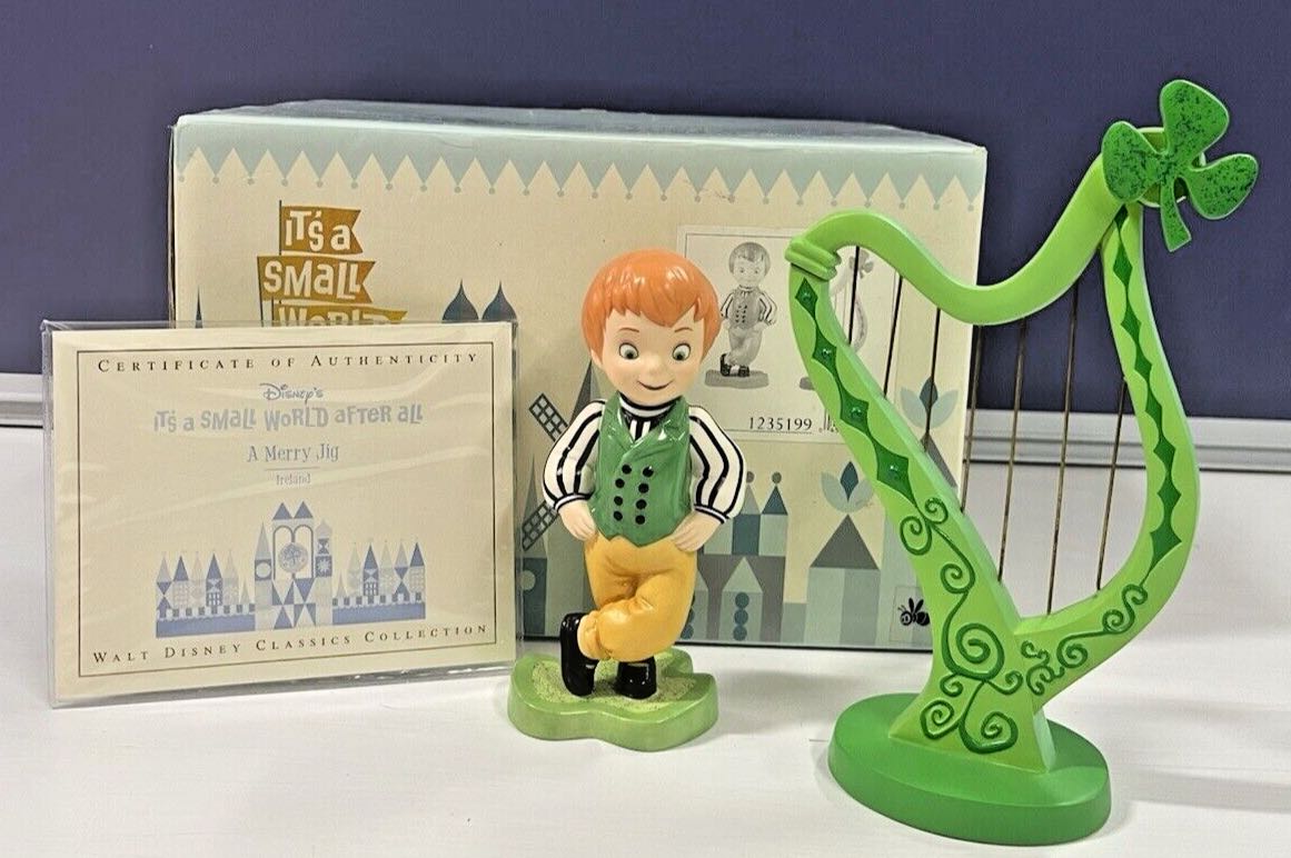 A Merry Jig (Ireland) - Disney vinyl figure collectible - Main Image 2