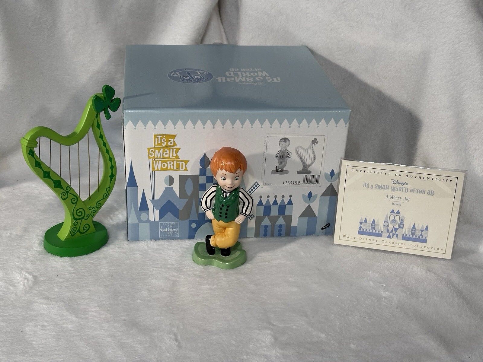 A Merry Jig (Ireland) - Disney vinyl figure collectible - Main Image 3
