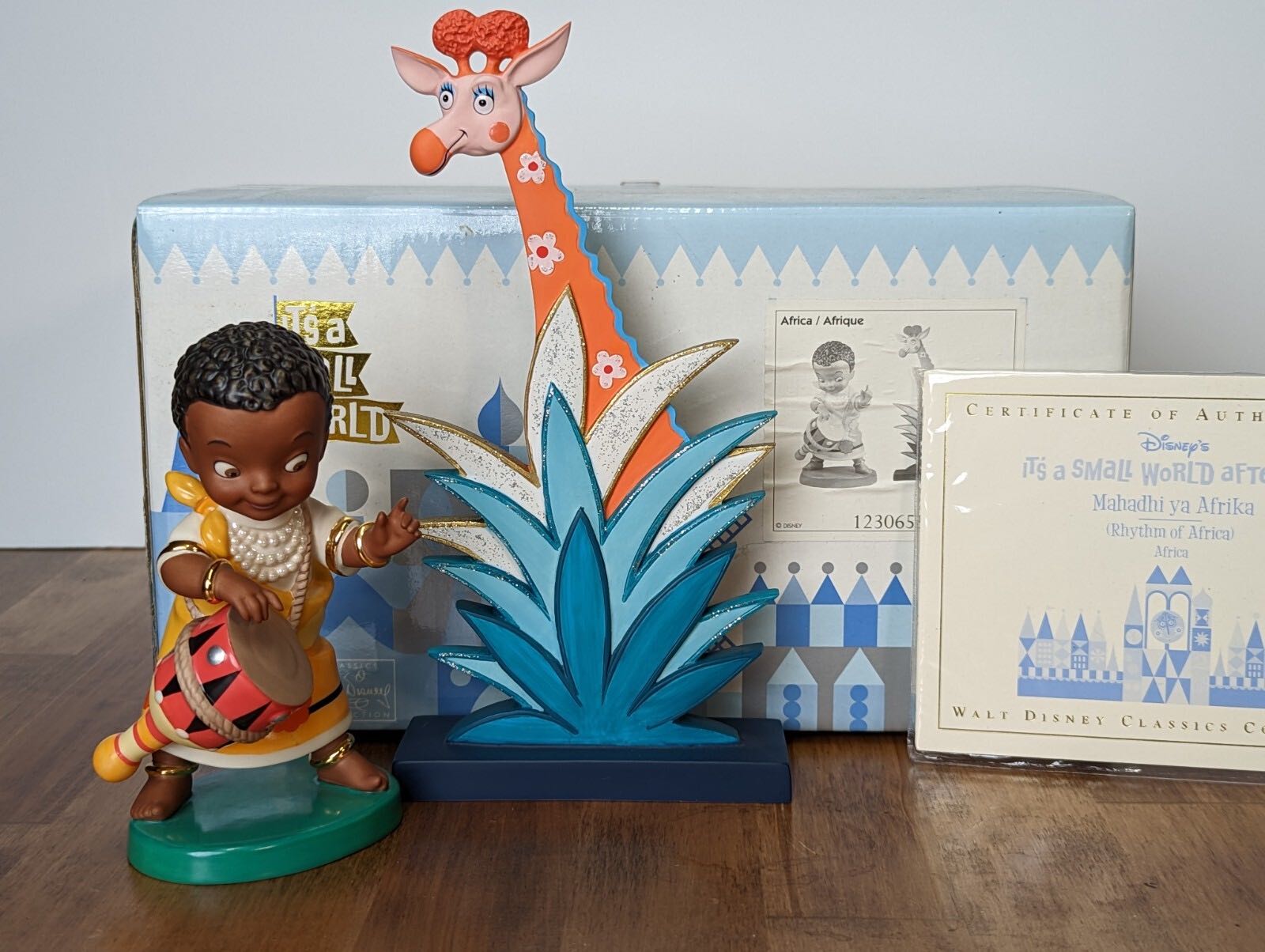 Mahadhi ya Afrika (Africa) - Disney vinyl figure collectible - Main Image 3