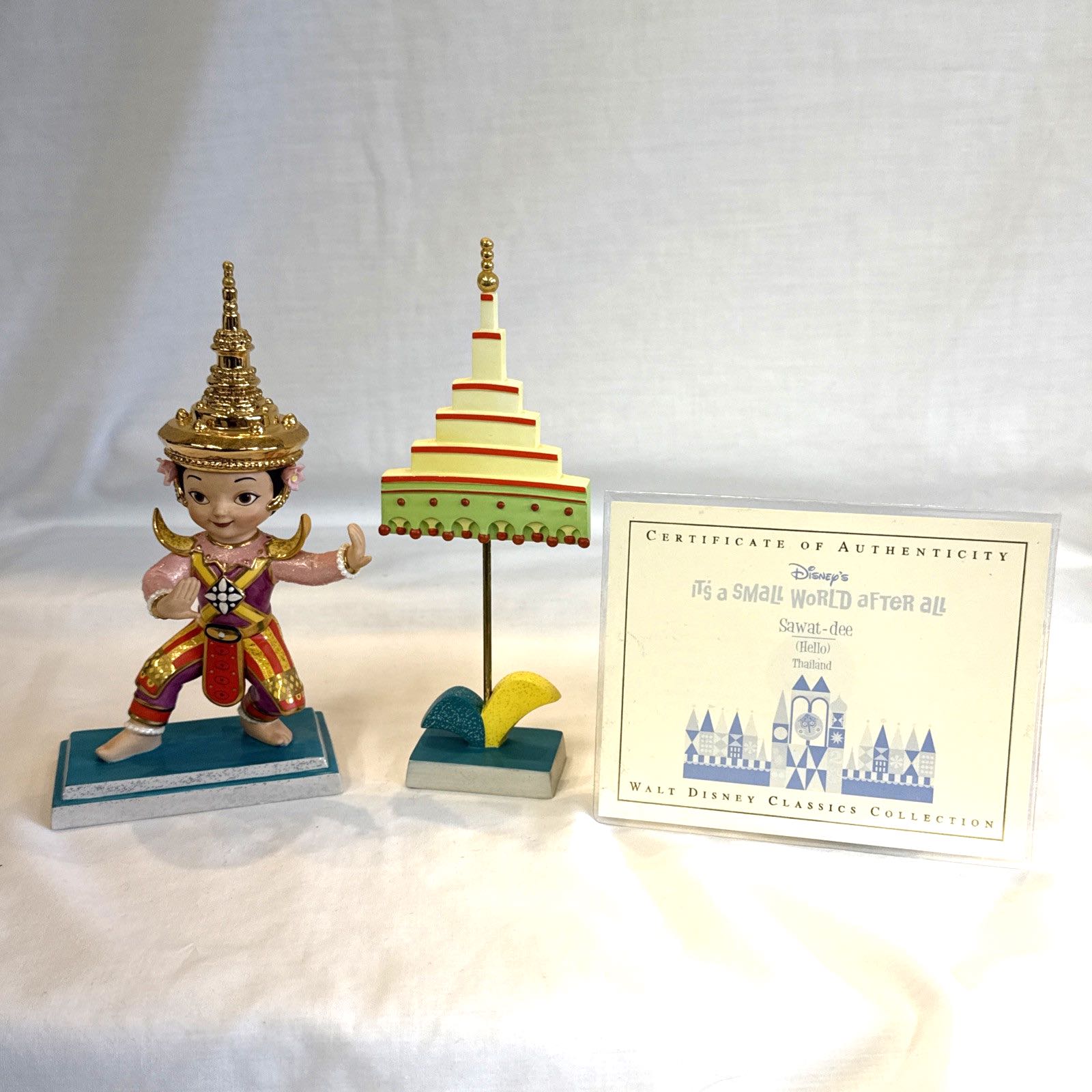 Sawat-dee (Thailand)  - Disney vinyl figure collectible - Main Image 3