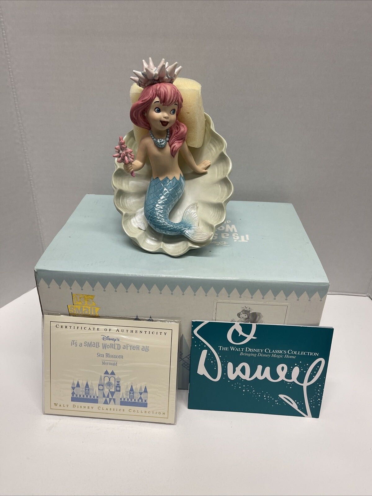 Sea Blossom (Mermaid) - Disney Parks vinyl figure collectible - Main Image 2