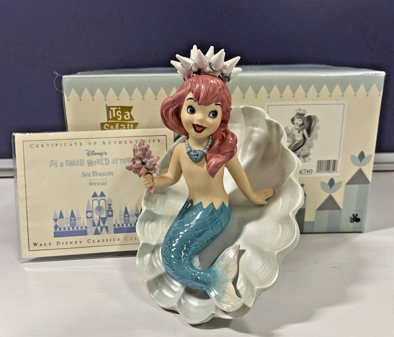 Sea Blossom (Mermaid) - Disney Parks vinyl figure collectible - Main Image 3