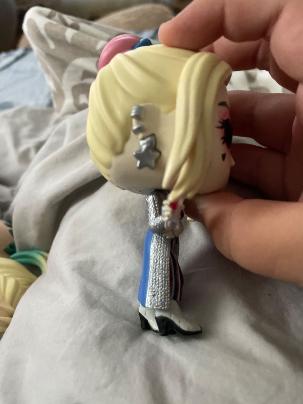 Harley Quinn  vinyl figure collectible - Main Image 4