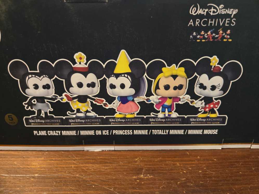 Youtooz Futurama Leela & Nibbler 4.5” Leela & Nibbler Vinyl Figure Collectible Leela & Nibbler From Futurama By Youtooz Futurama Collection