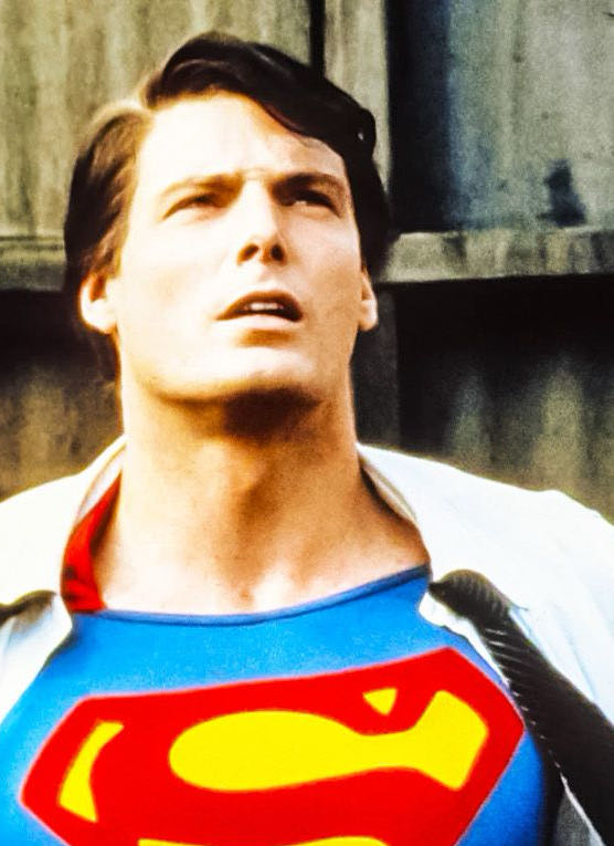 Superman - Clark Kent - DC Comics vinyl figure collectible - Main Image 4