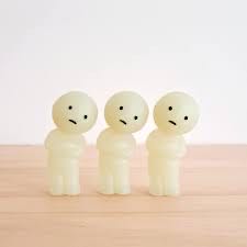 Little Smiski Group Think  vinyl figure collectible - Main Image 2