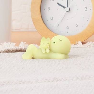 Smiski Sunbathing  vinyl figure collectible - Main Image 2