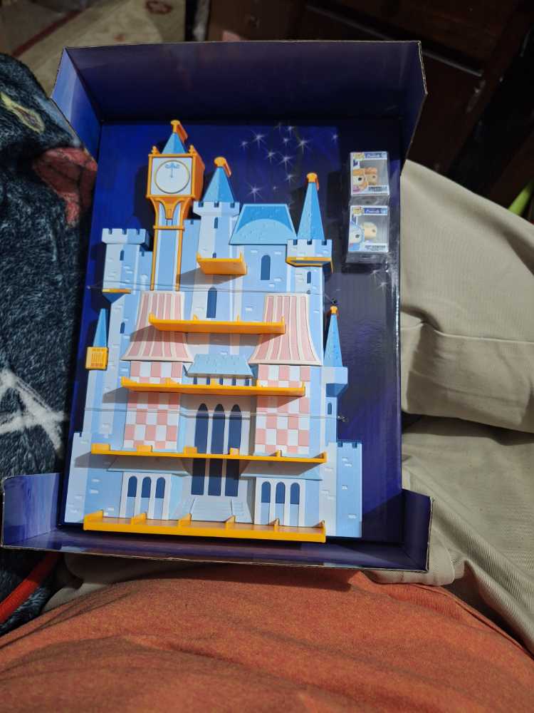 Cinderella: Cinderella In Pink Dress - Disney vinyl figure collectible - Main Image 2