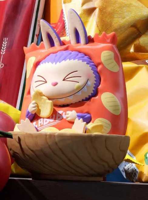 Super7 Peanuts Lucy Reaction Figure 3.75” Peanuts Action Figure Classic Cartoon Collectibles And Retro Toys