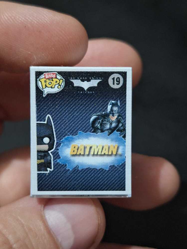 Batman - DC Universe vinyl figure collectible - Main Image 2