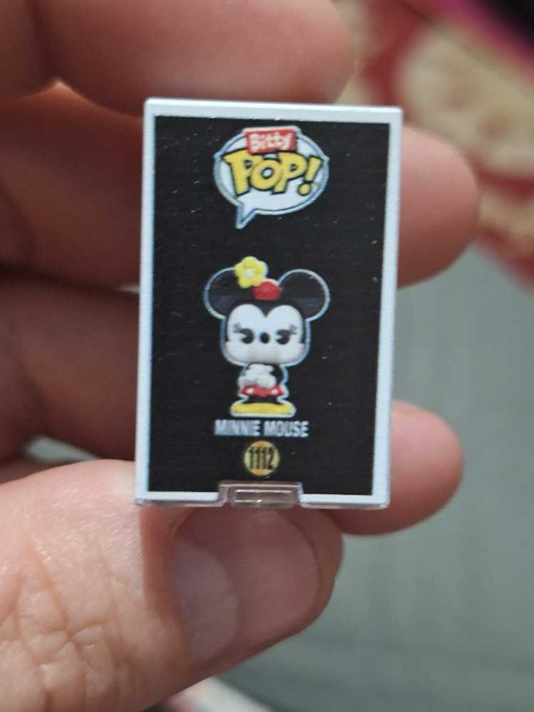 Minnie Mouse - Disney vinyl figure collectible - Main Image 3