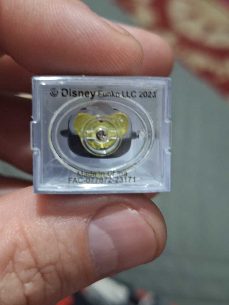 Minnie Mouse - Disney vinyl figure collectible - Main Image 4