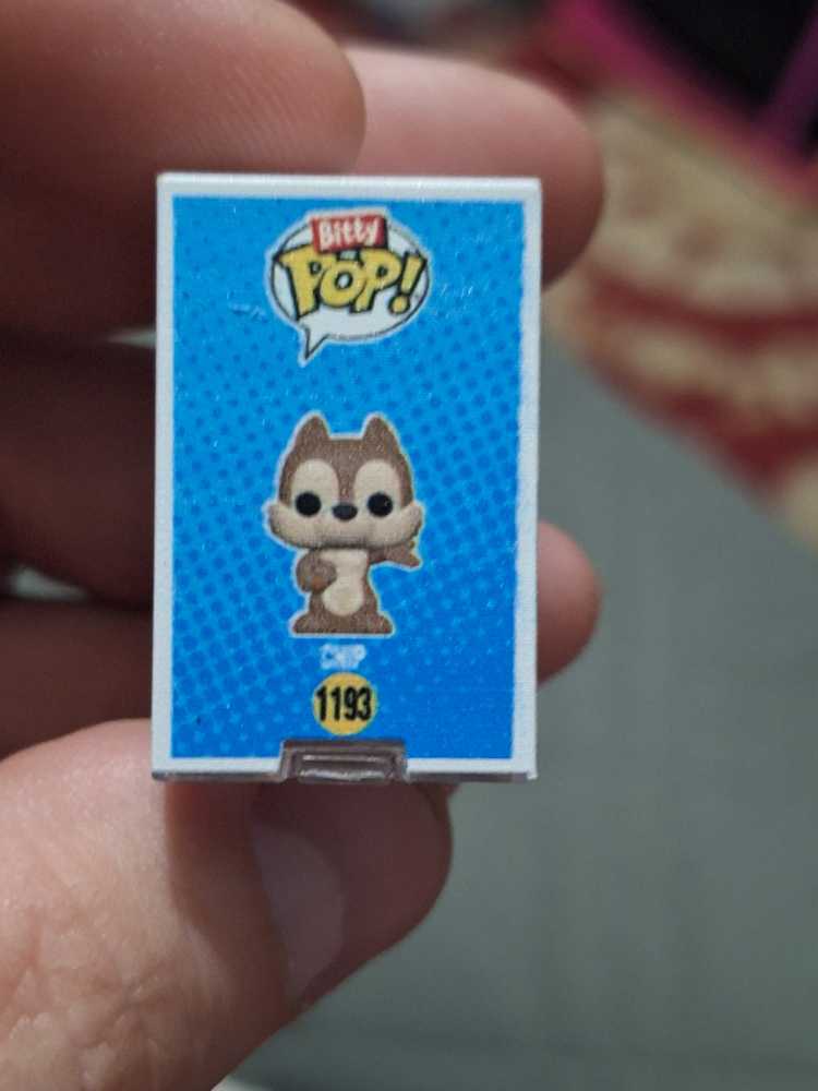 Chip - Disney vinyl figure collectible - Main Image 3