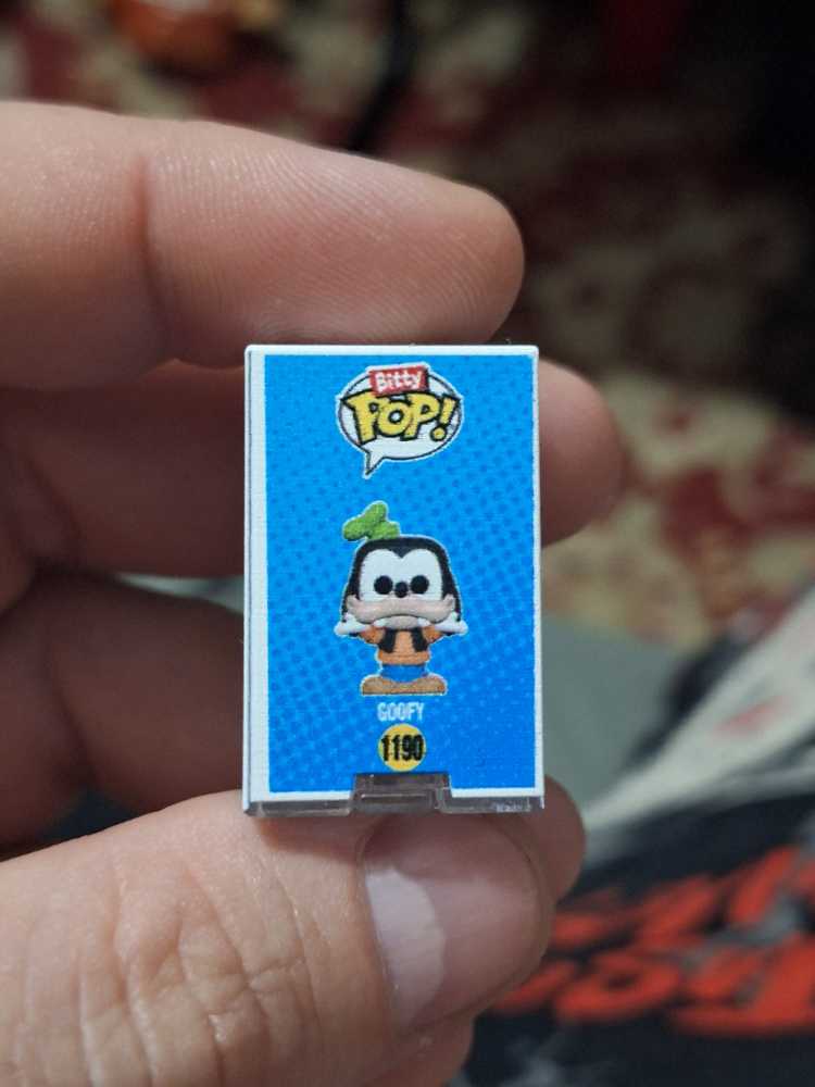 Goofy - Disney vinyl figure collectible - Main Image 3