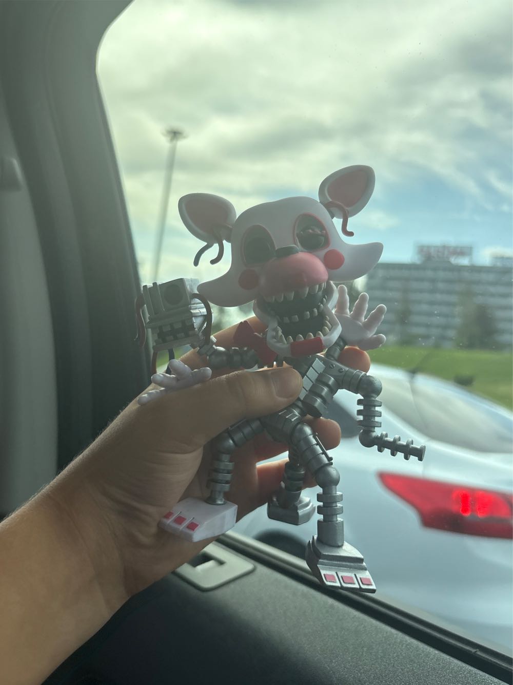 Mangle - Five Nights at Freddy’s vinyl figure collectible [Barcode 31000000006216011] - Main Image 2