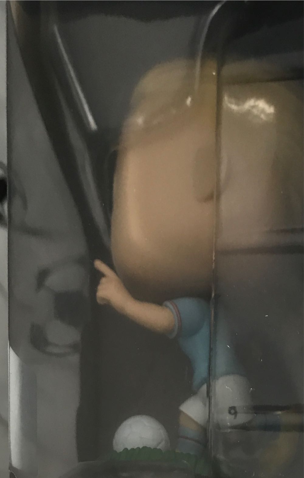 Soccer  vinyl figure collectible [Barcode 889698751131] - Main Image 4