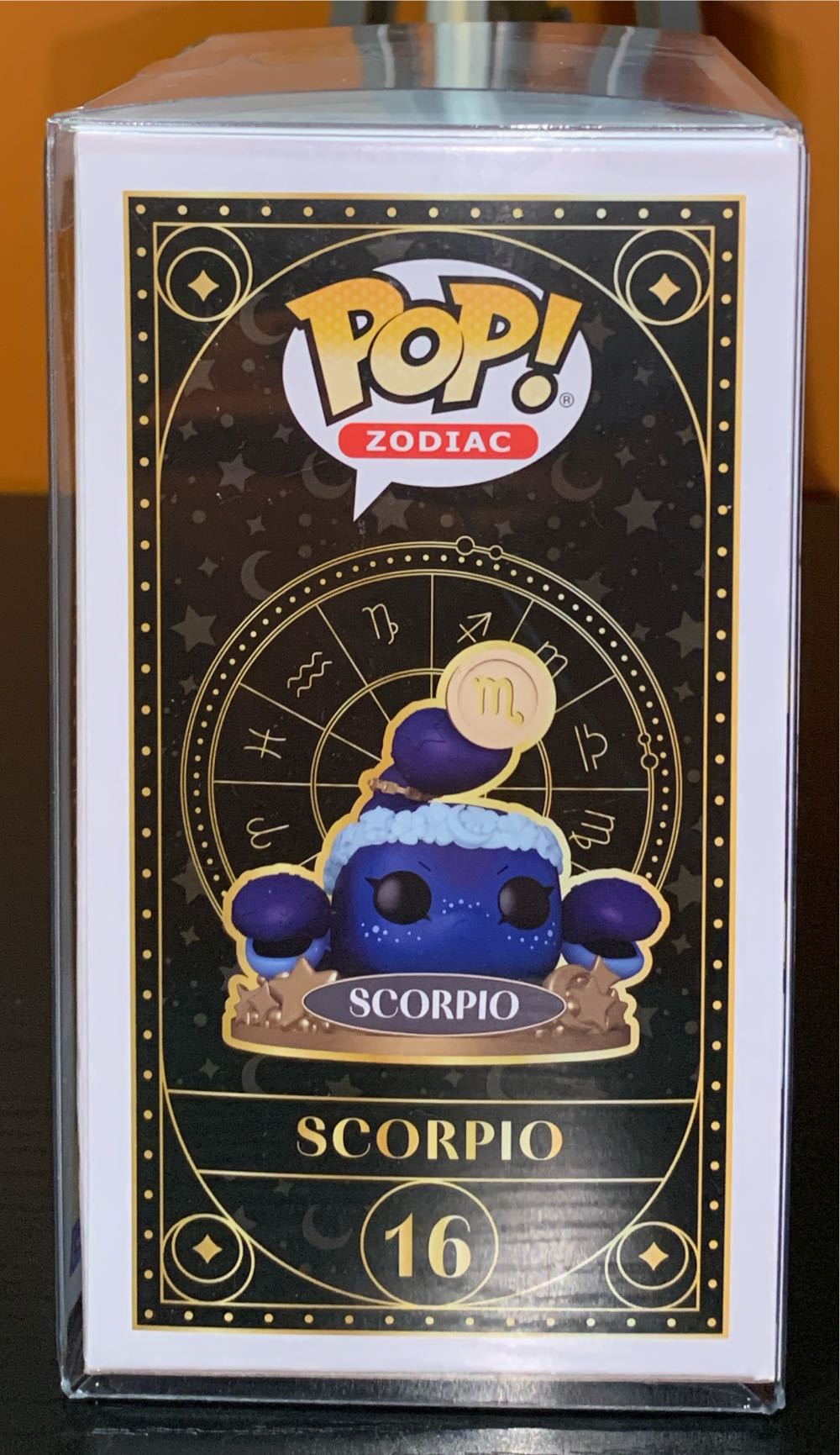 16 Scorpio  vinyl figure collectible [Barcode 889698883245] - Main Image 4