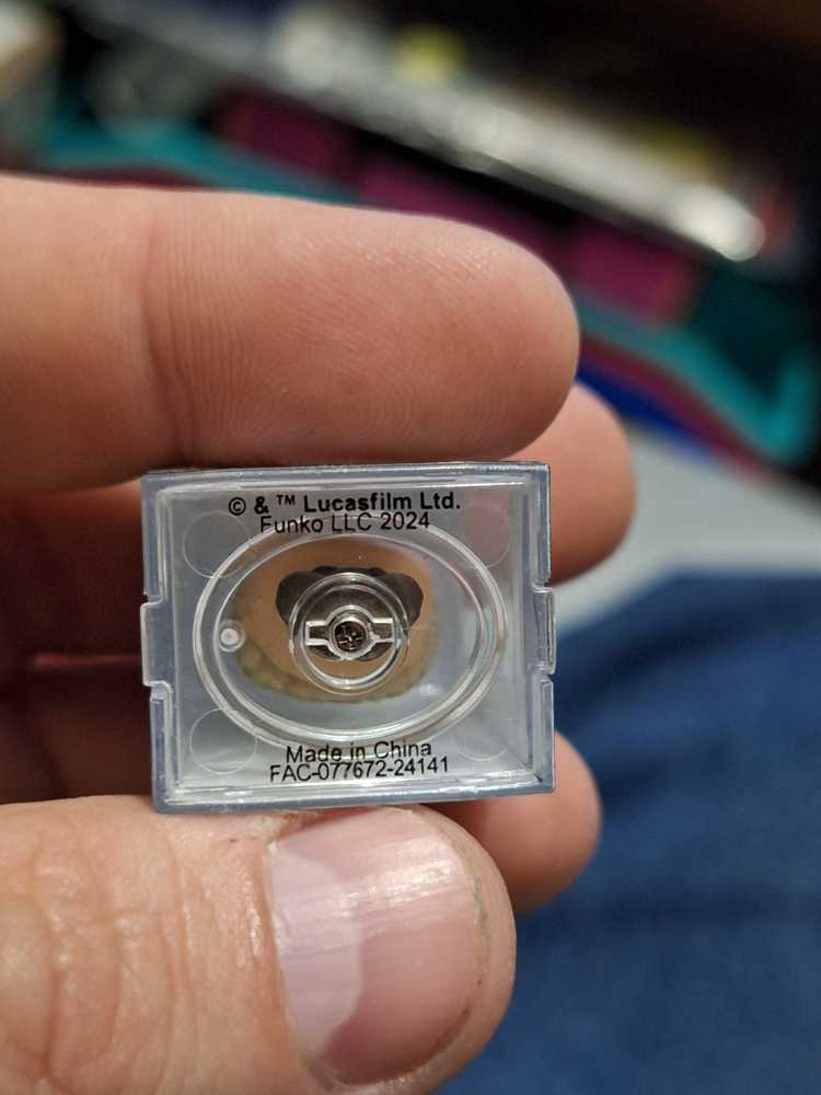 Star Wars: Luke Skywalker - Star Wars vinyl figure collectible - Main Image 4