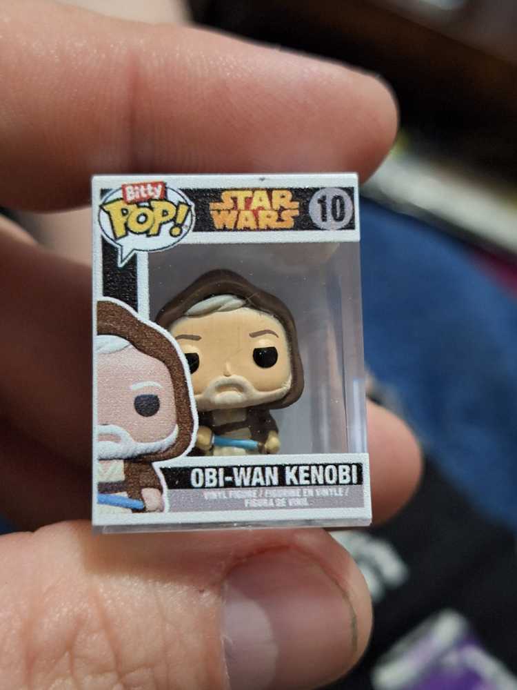 Dc Universe Classic Superman Figure With Collector Button