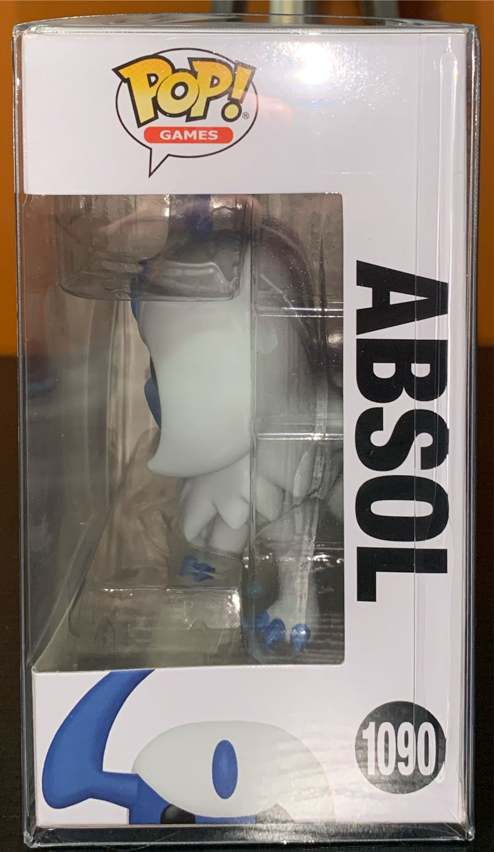 Absol - Pokémon vinyl figure collectible [Barcode 889698863650] - Main Image 2