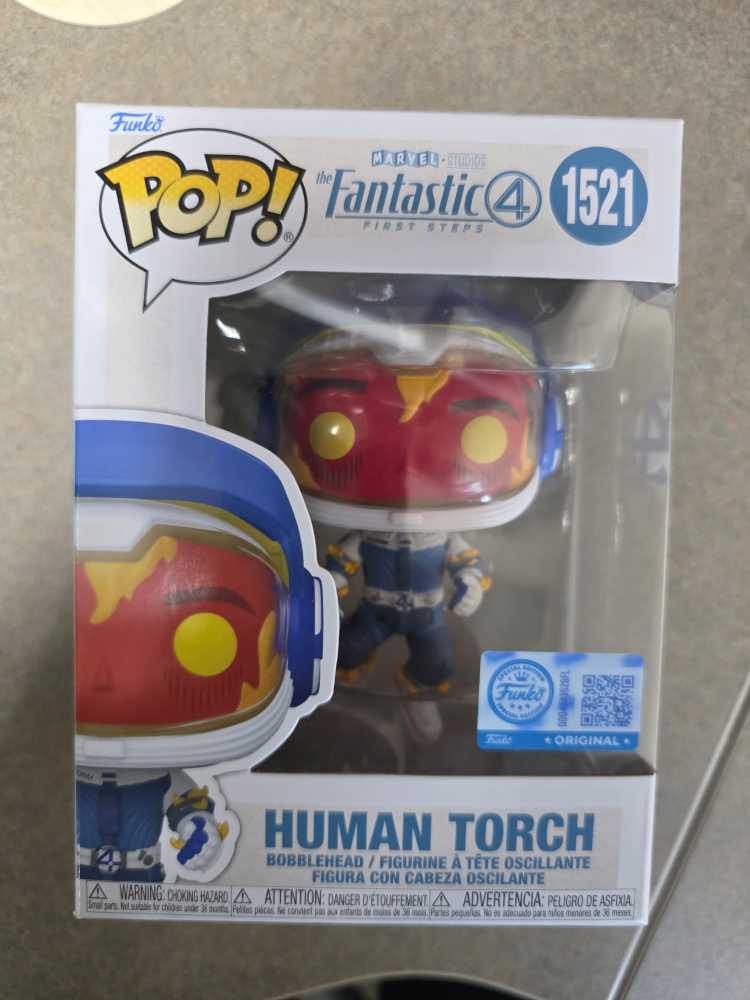 Human Torch - Fantastic Four vinyl figure collectible [Barcode 889698853583] - Main Image 4