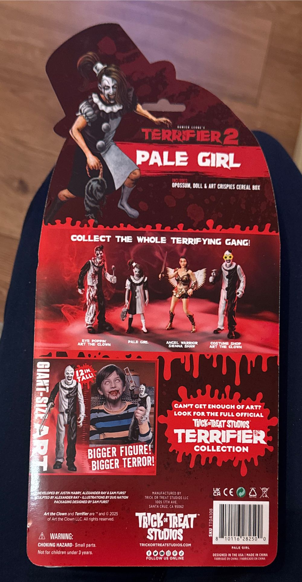 Pale Girl  vinyl figure collectible [Barcode 810116282500] - Main Image 3