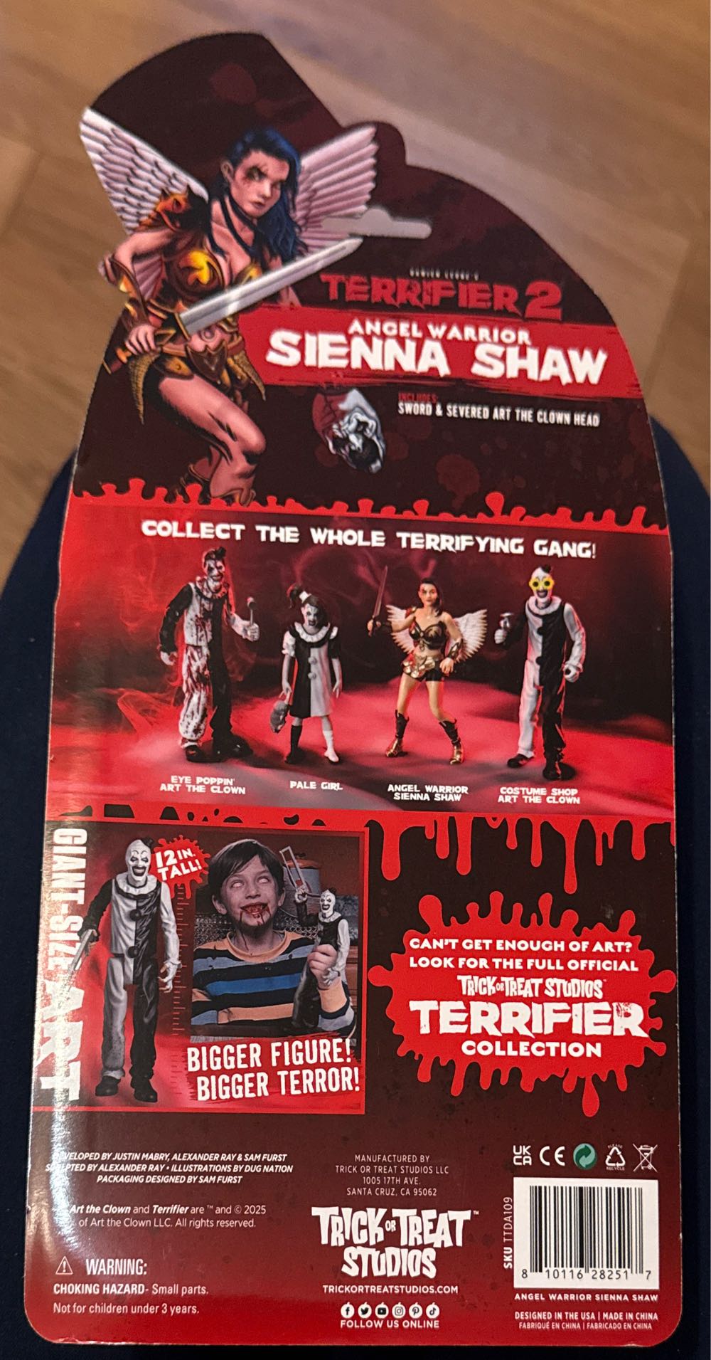 Sienna Shaw  vinyl figure collectible [Barcode 810116282517] - Main Image 3