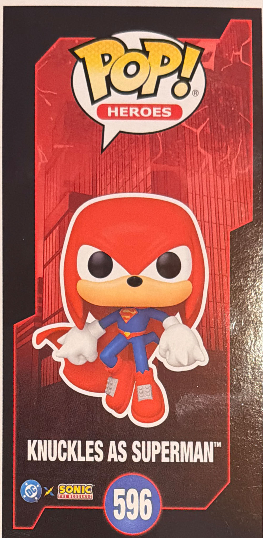 Knuckles As Superman - DC Comics vinyl figure collectible [Barcode 889698889087] - Main Image 3