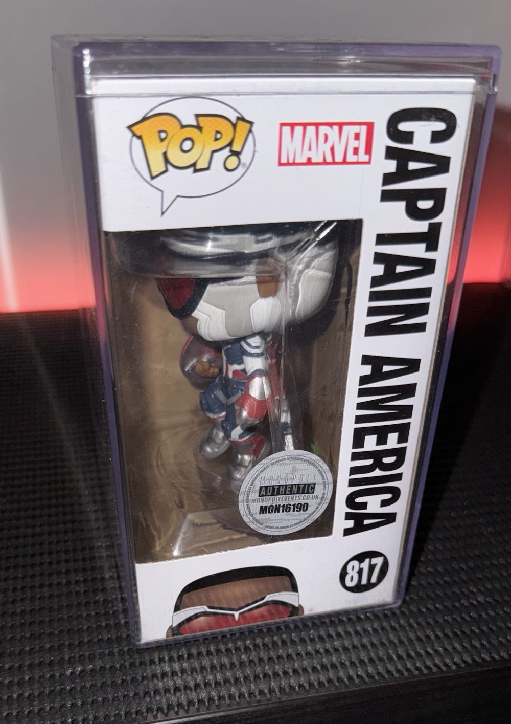 Sam Wilson - Marvel Universe vinyl figure collectible [Barcode 461011890255] - Main Image 3